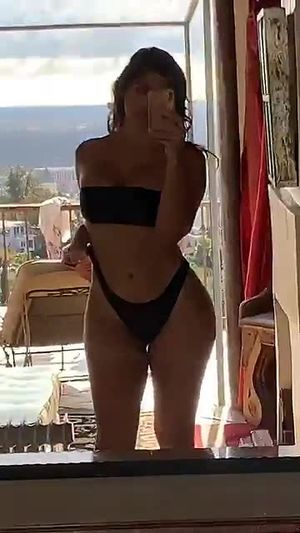 Emira Foods Nude Photos photo 11