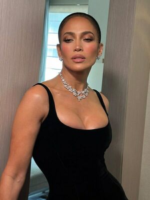 Jennifer Lopez Nude Photos photo 9