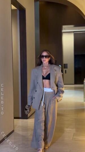 Jennifer Lopez Nude Photos photo 31