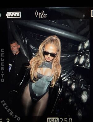 Jennifer Lopez Nude Photos photo 36