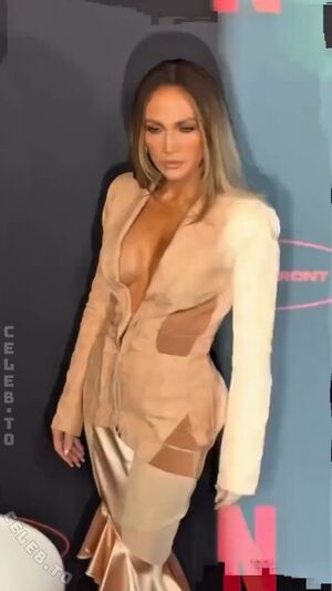 Jennifer Lopez Nude Photos photo 46
