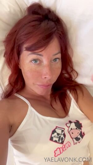 Yaela Vonk Nude Photos photo 21