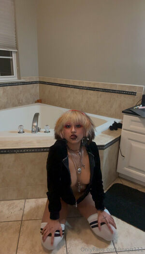Roxystylezz Nude Photos photo 22