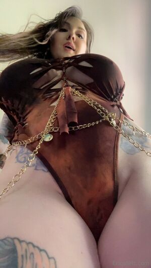 Erica Fett Nude Photos photo 39