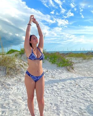 Lia Marie Johnson Nude Photos photo 42