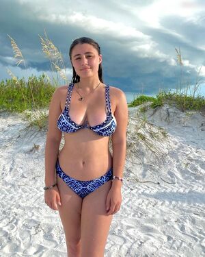 Lia Marie Johnson Nude Photos photo 43