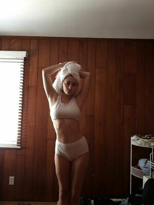 Lia Marie Johnson Nude Photos photo 66