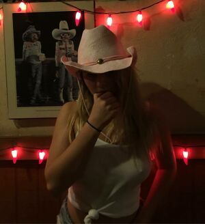 Lia Marie Johnson Nude Photos photo 70