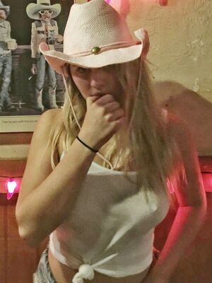 Lia Marie Johnson Nude Photos photo 156