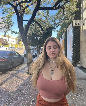 Lia Marie Johnson Nude Photos photo 186