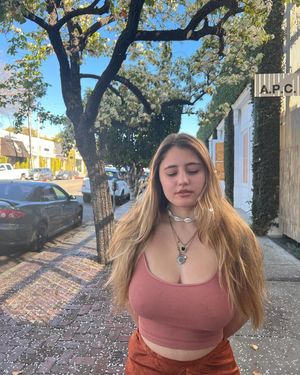 Lia Marie Johnson Nude Photos photo 207