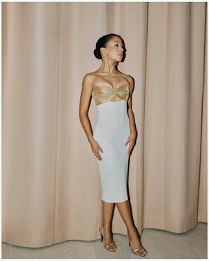 Liza Koshy Nude Photos photo 20