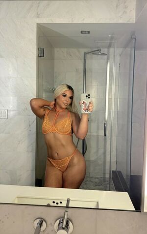 Rharri Rhound Nude Photos photo 4