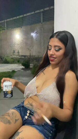 Yaresita Small Nude Photos photo 21