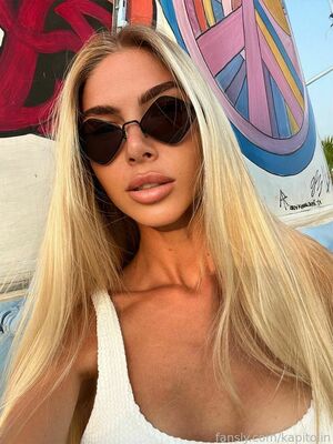 Kapitolin Nude Photos photo 3