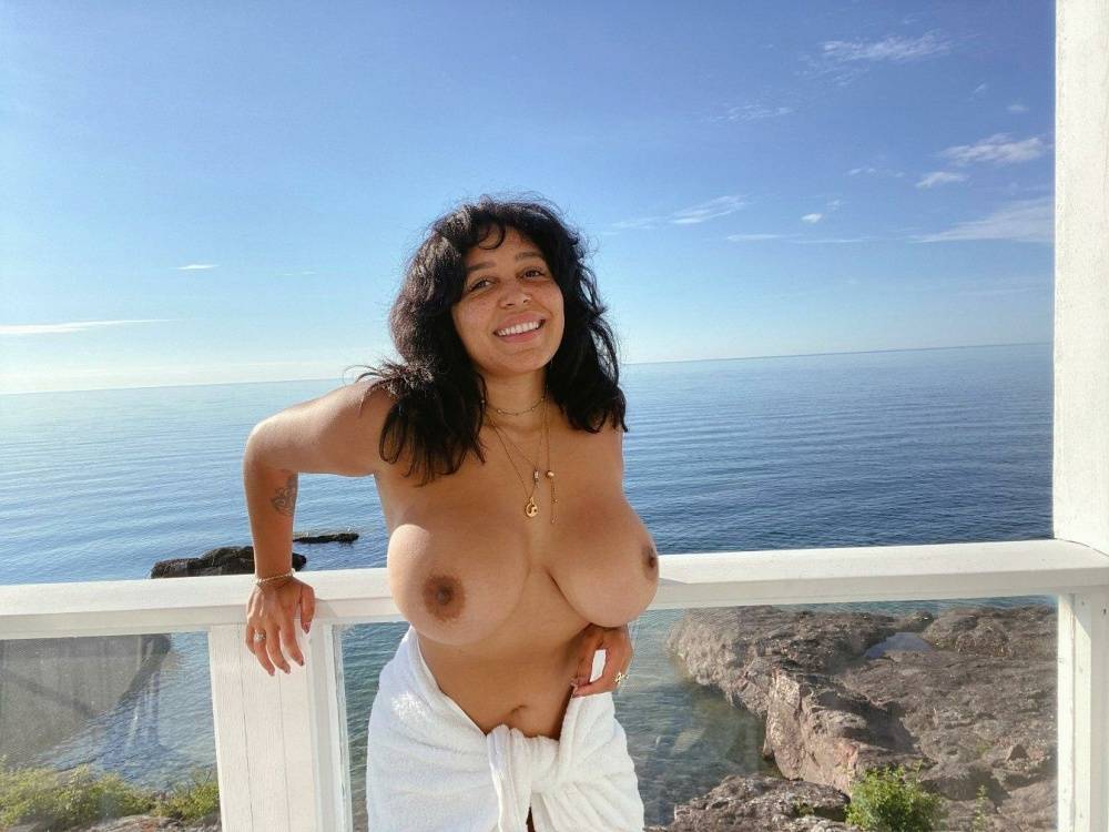 Emily Cheree Nude Outdoor Balcony Onlyfans Set Leaked