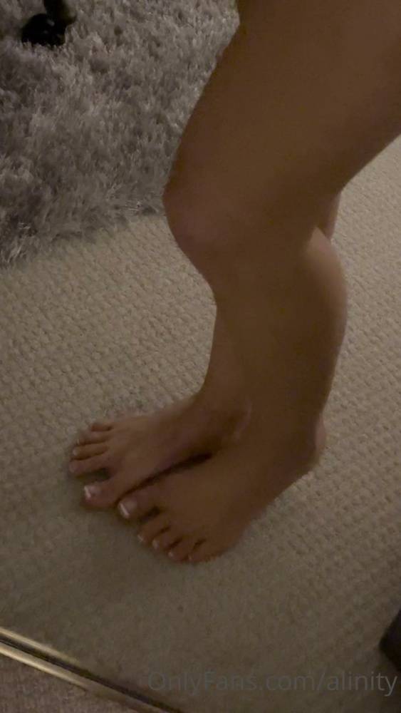 Alinity Sexy Feet Teasing PPV Onlyfans Leaked