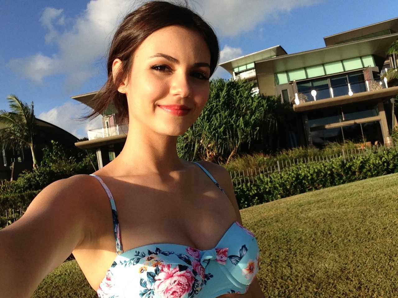 Victoria Justice Nude Pics