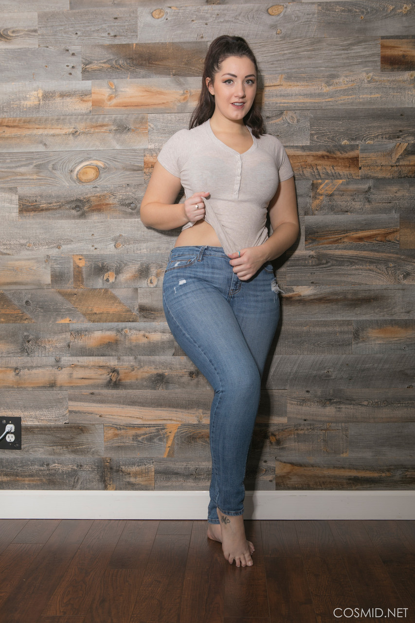 Pretty fatty strips naked and reveals her yummy big breasts and bubble butt