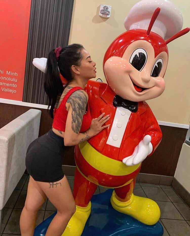 Bella Poarch Hot Pics