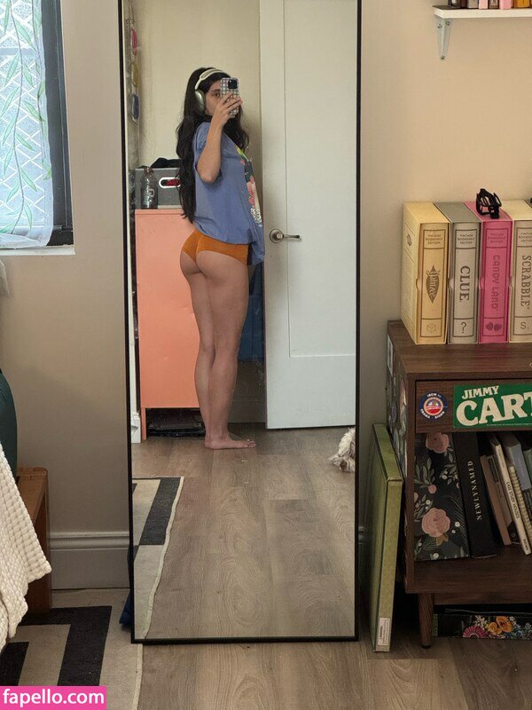 Amira Brie Nude Photos