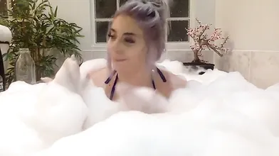 Momokun Nude Bathtub Camshow!