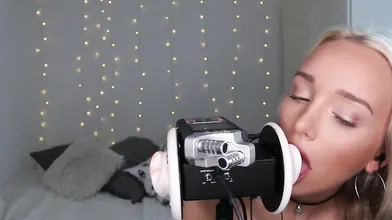 GwenGwiz ASMR Ear Licking and Sucking