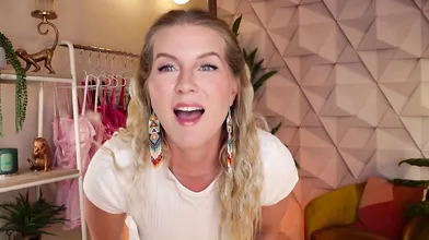 Kat Wonders Weekly 220