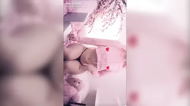 Belle Delphine (BunnyDelphine) Nude Masturbation Snapchat Video