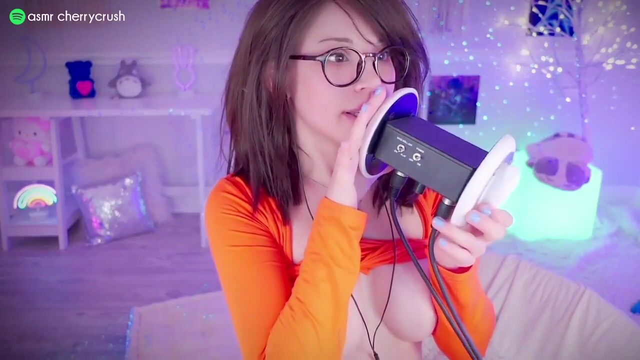 Cherry Crush ASMR Velma Ear Licking PPV Video Leaked
