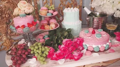 Meg Turney OnlyFans Marie Antoinette Nude Body Cake Video Leaked