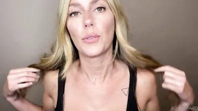 Diora Baird Sexy Cleavage ASMR Video Leaked