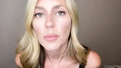 Diora Baird Sexy Cleavage ASMR Video Leaked
