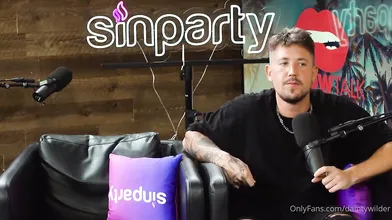 Dainty Wilder Pillow Talk Squirting On Podcast Video Leaked