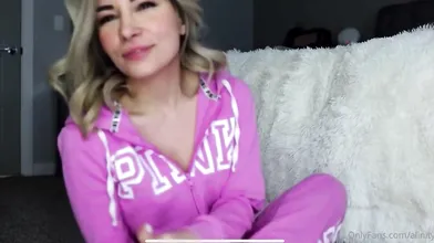 Alinity Feet Licking Onlyfans Leaked Video