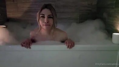 Alinity Nude Bath OnlyFans Leaked Video