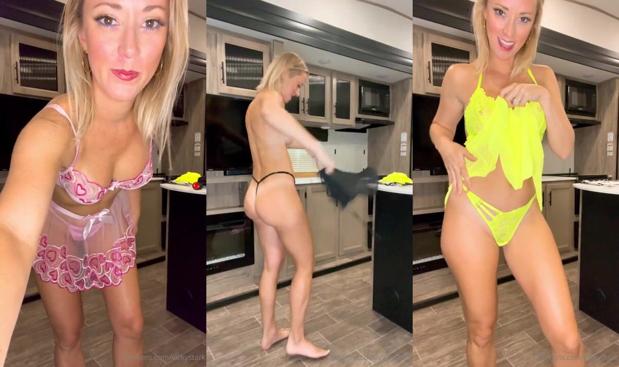 Vicky Stark Nude Butt Plug Skirt Try On Onlyfans Video Leaked