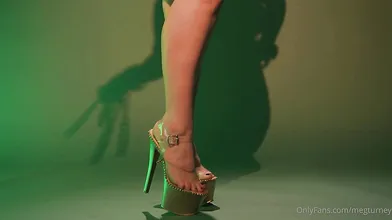 Meg Turney Nude Gold Chains Onlyfans Video Set Leaked