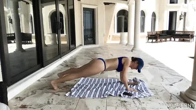 Amanda Cerny Livestream Bikini Dance Workout Leaked