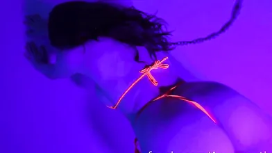 Amouranth Neon Spanking Fansly Leaked Video