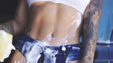 Susy Gala Washes The Car And Masturbates