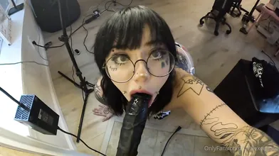 Goth TriplexCeleste's Creamy Dildo Ride