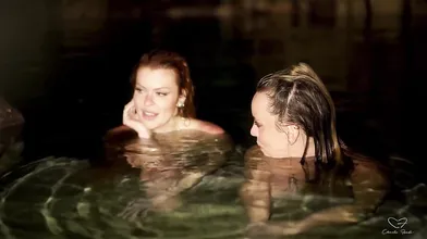 Elly Clutch & Charlie Forde's Outdoor Lesbian Fun