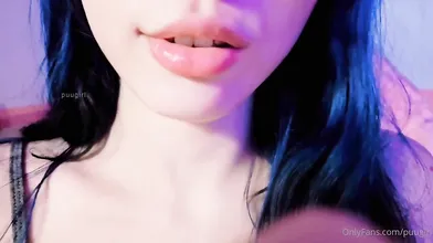 PuuGirl Closes Up On Creamy Pussy Fingering