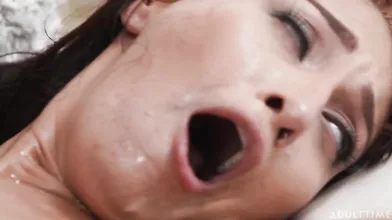 Bella Rolland's Intense Pussy Drilling Session