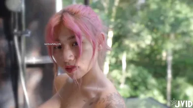 Emmawu’s Sensual Clit Rub Before Bathtub Fun
