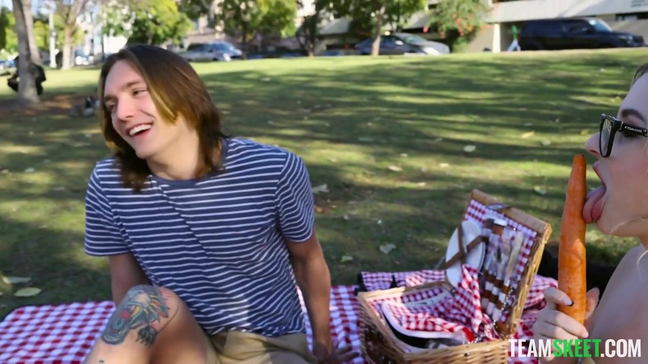 Aria Banks Enjoys 69 After a Steamy Date