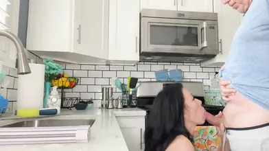 TheReaganFoxx's Steamy Kitchen Blowjob Session