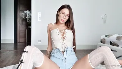 Fifigirl9's Solo Sex Machine Masturbation Session