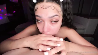 Aaliyahhadid's Red Lingerie Sex and Blowjob Session